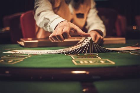 salaire croupier casino|Fiche métier Croupier : salaire, étude, rôle et compétence.